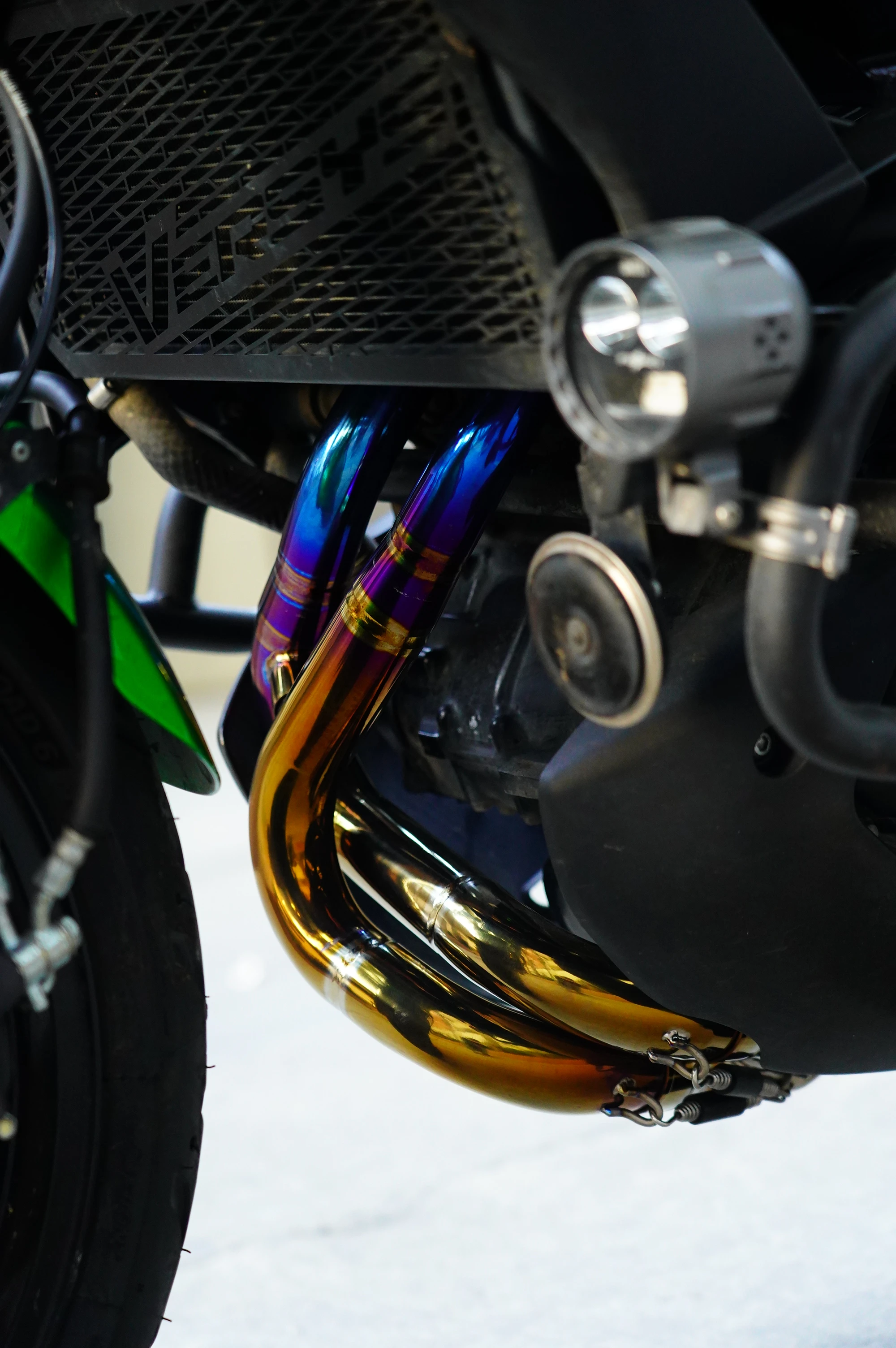 Modified Titanium Alloy Motorcycle Exhaust for  Ninja 650 / Z650 Versys
