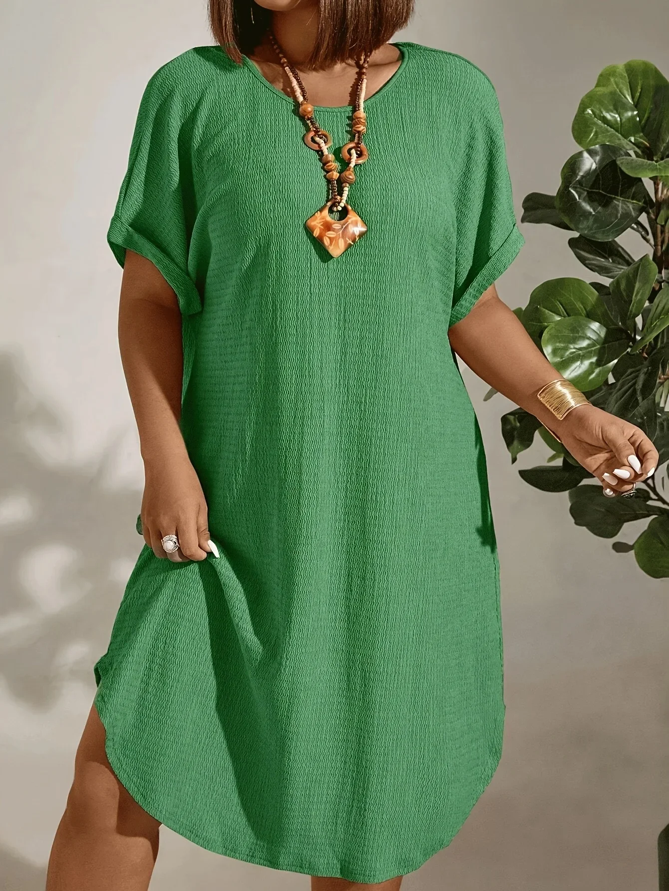 European and American large-size women's clothing 2025 summer new short-sleeved solid color dress large-size