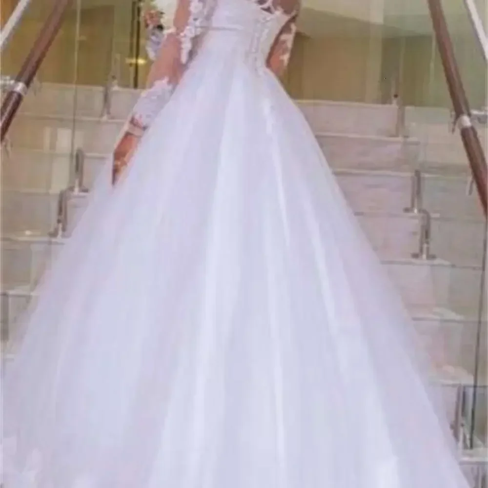 Customized Plus Size Lace Wedding Dresses Vintage Style Sweep Train A-Line Long Sleeve Tulle Bridal Gowns Vestido De Noiva