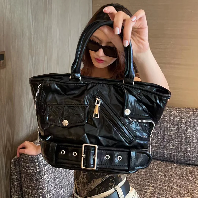 

European And American Fashion Top Layer Cowhide Large Capacity Bucket Type Portable Women's Bag, Locomotive Style Crossbody Bag