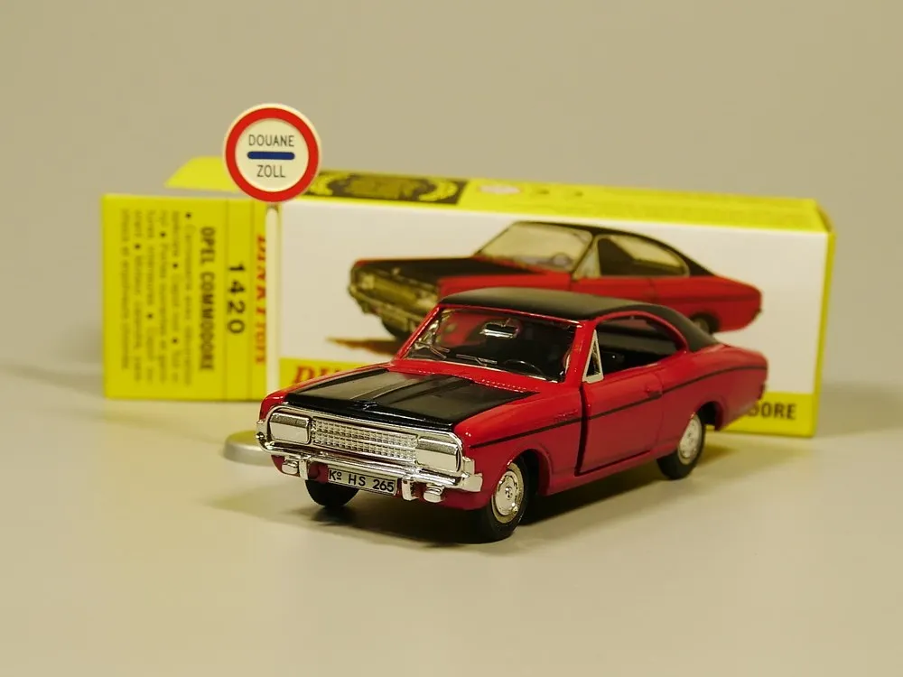 Diecast Dinky Toys 1:43 Scale Opel Commodore Retro Iron Car Alloy Car Model