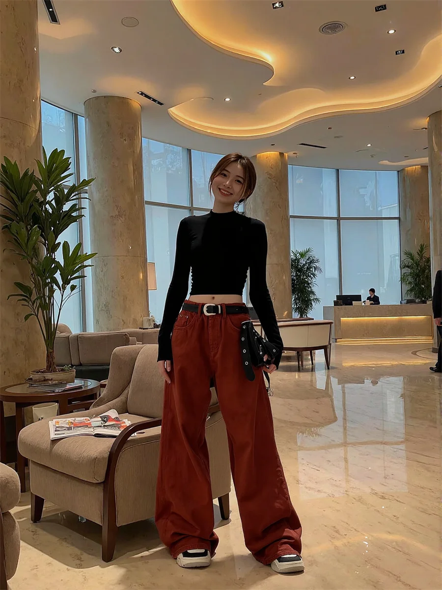 Jeans larghi rossi a gamba larga da pavimento Jeans larghi da donna con grafica bootcut occhielli candeggiati punti fori divisi linea trasversale cinese alla moda