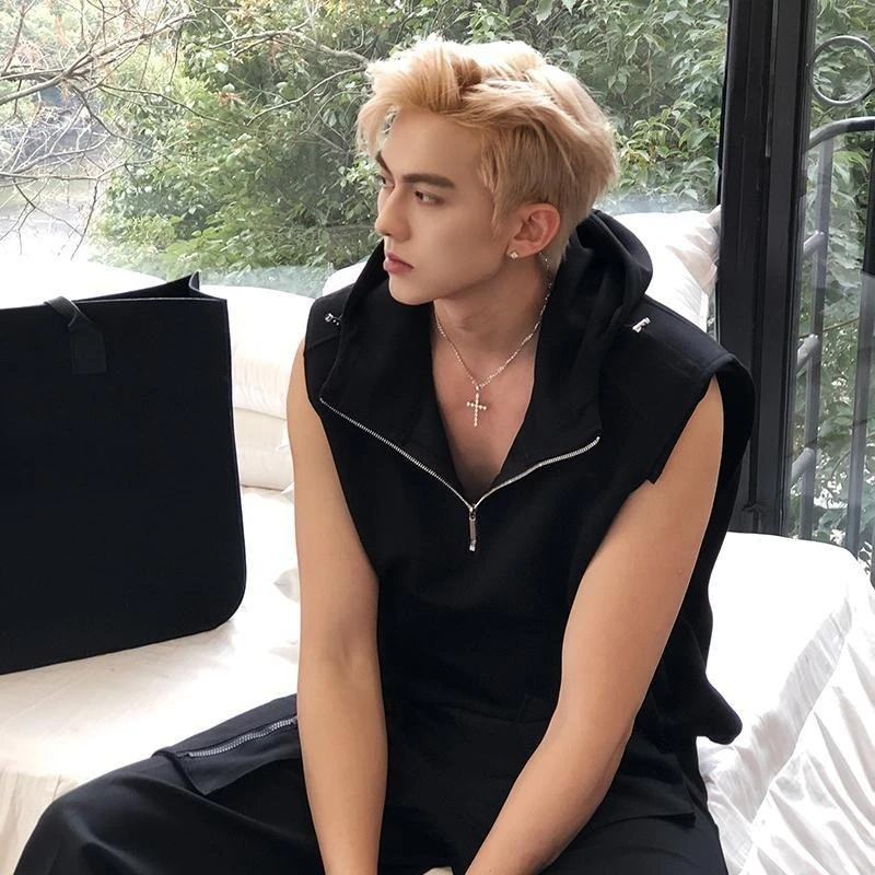 تي شيرت رجالي بقلنسوة XXL Streetwear بدون أكمام تي شيرت صيفي كاجوال خفيف الوزن بسحاب