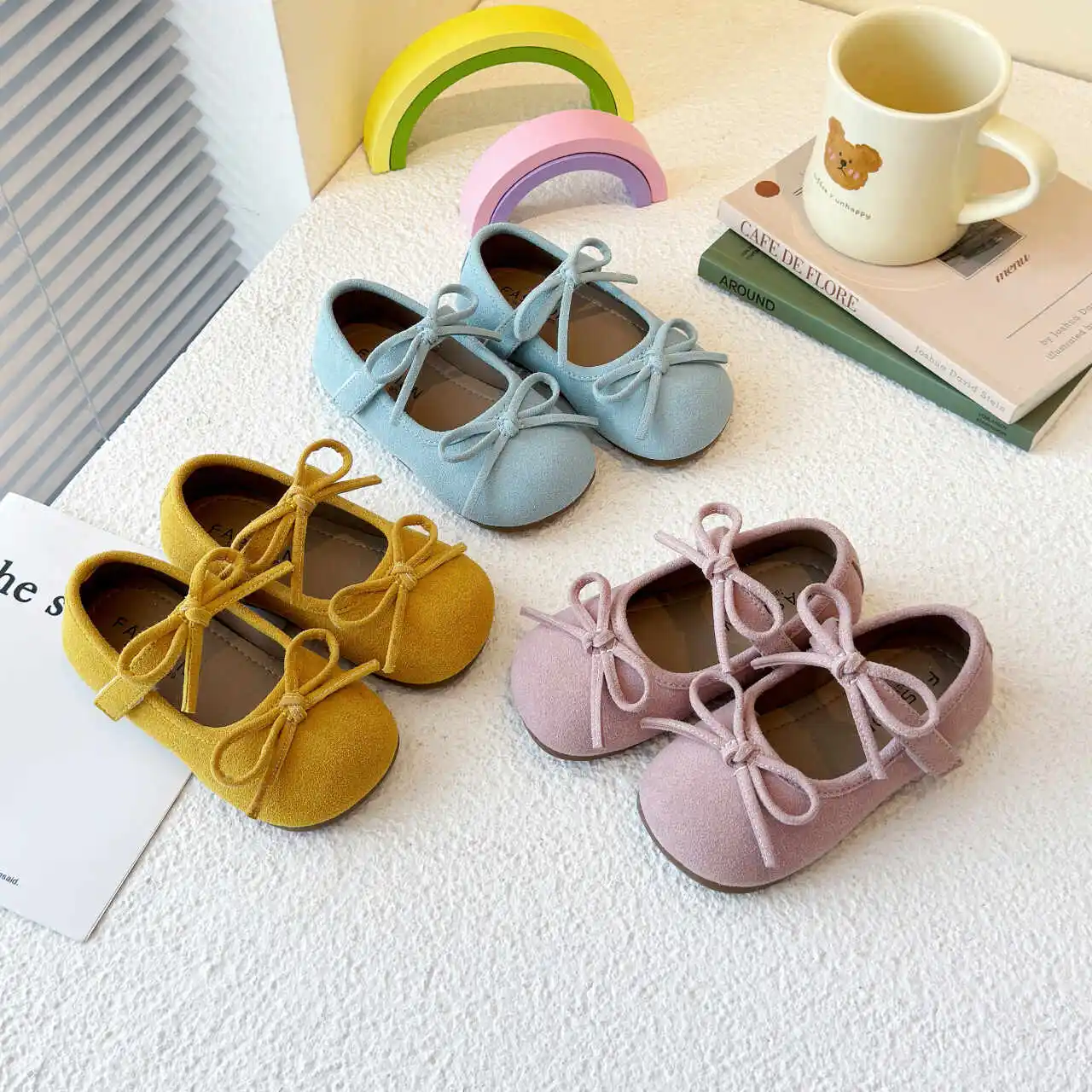 Double Bow Girls Leather Shoes with Anti Slip Soft Sole 2025 New Spring Autumn Outdoor Girls Casual Nubuck Leather Dance Shoes