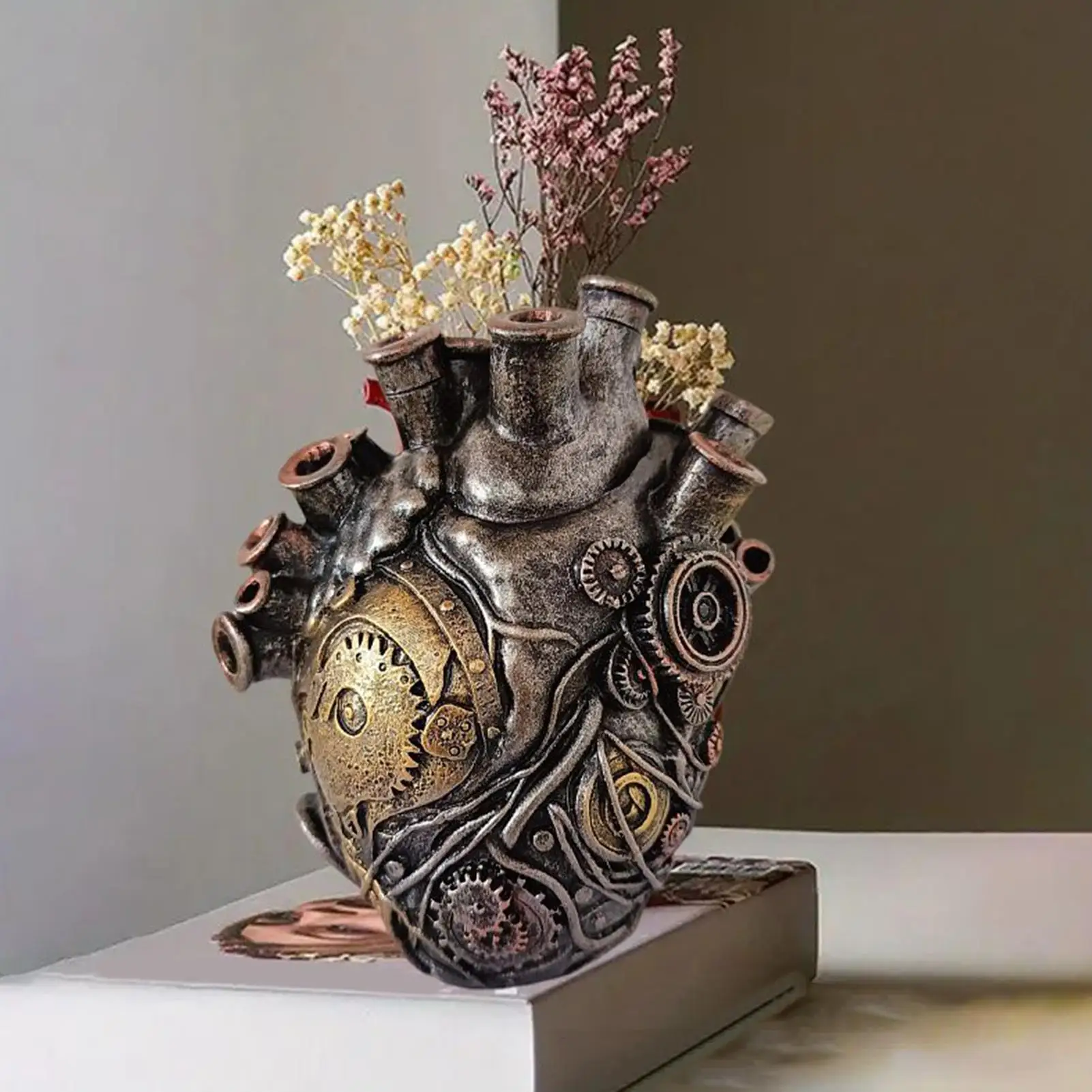Heart Vase Fun Vase with Multiple Holes Resin Modern Anatomical Heart Design Plants Pot Centerpieces for Home Decor Bathroom