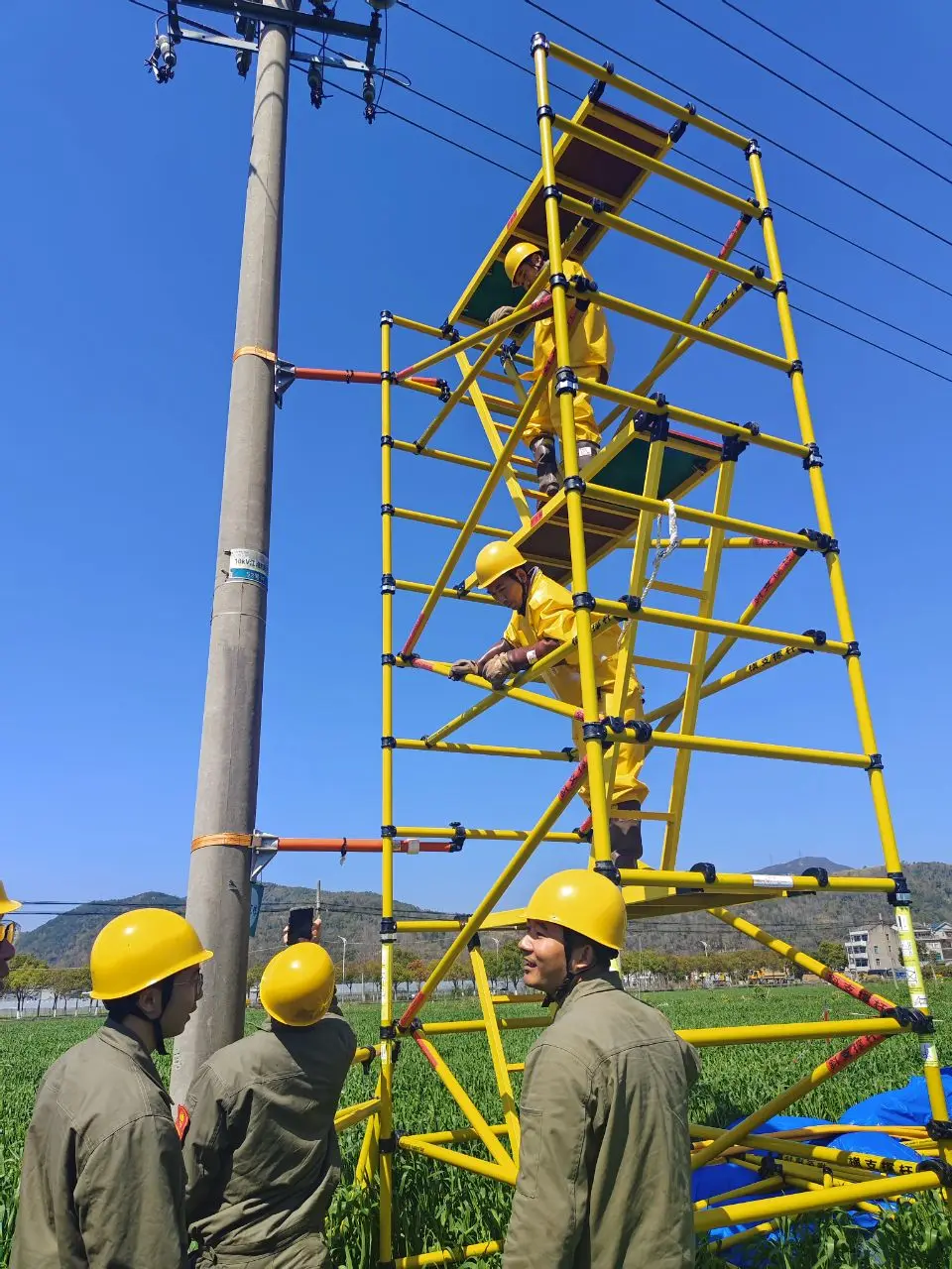 Produtos totalmente isolados da escada de escalada transversal do andaime da altura 7.2 LV