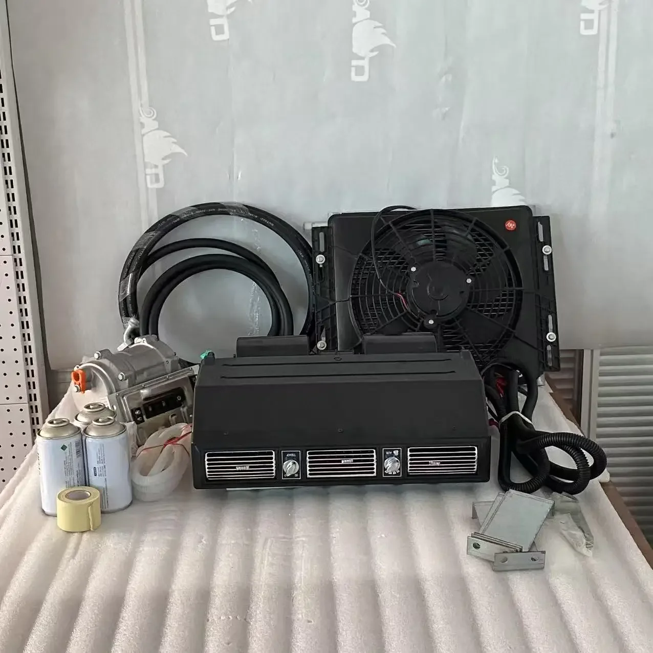 24 فولت 12 فولت مخفي وقوف السيارات تكييف الهواء مصدر التبريد السريع الشركة المصنعة للمركبة العالمية