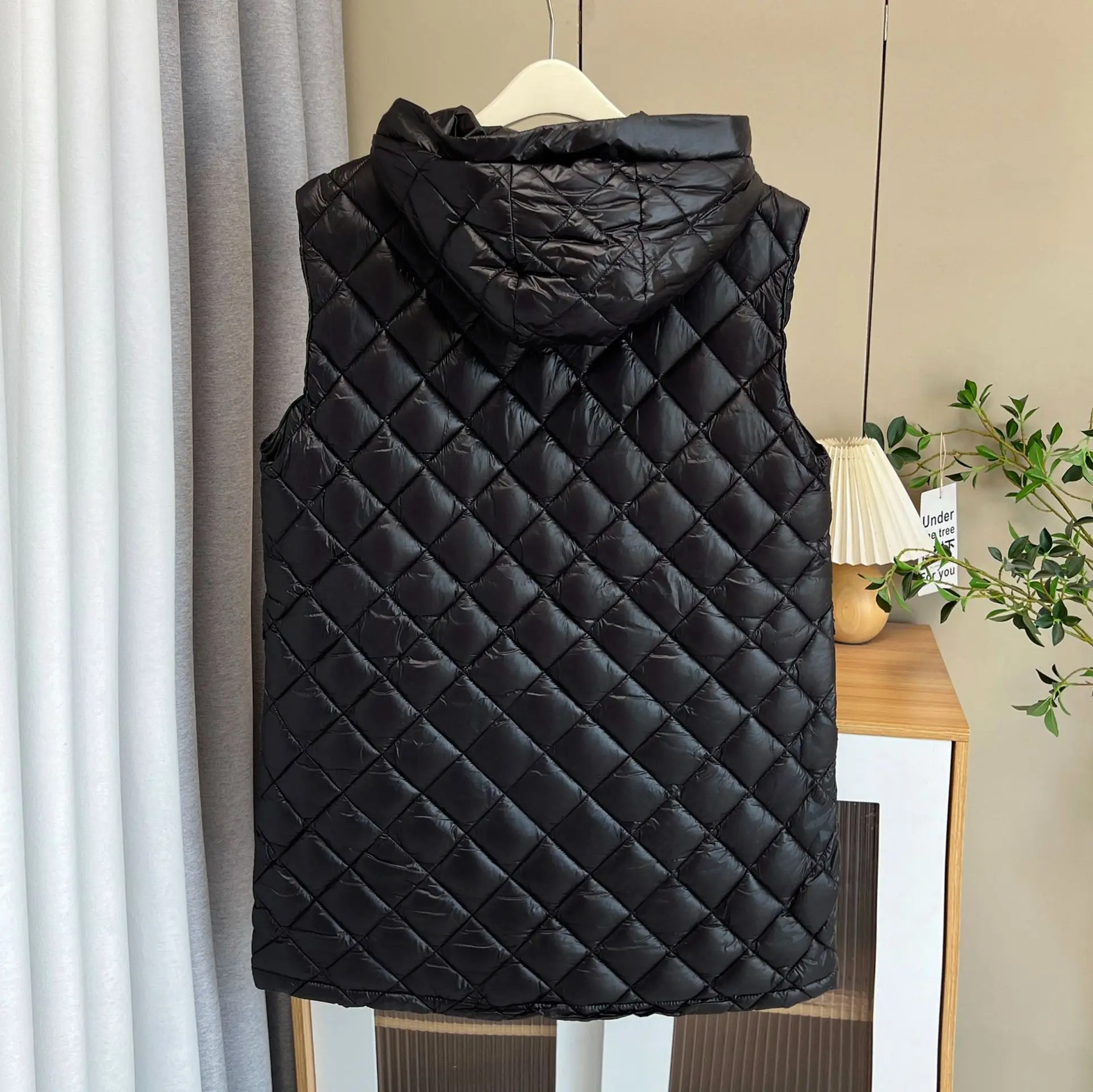 XXXXXL موضة حجم كبير سترات نسائية 2025 خريف/شتاء جديد دافئ منتصف طول مقنعين سترة مبطنة بلا أكمام صدرية 6878