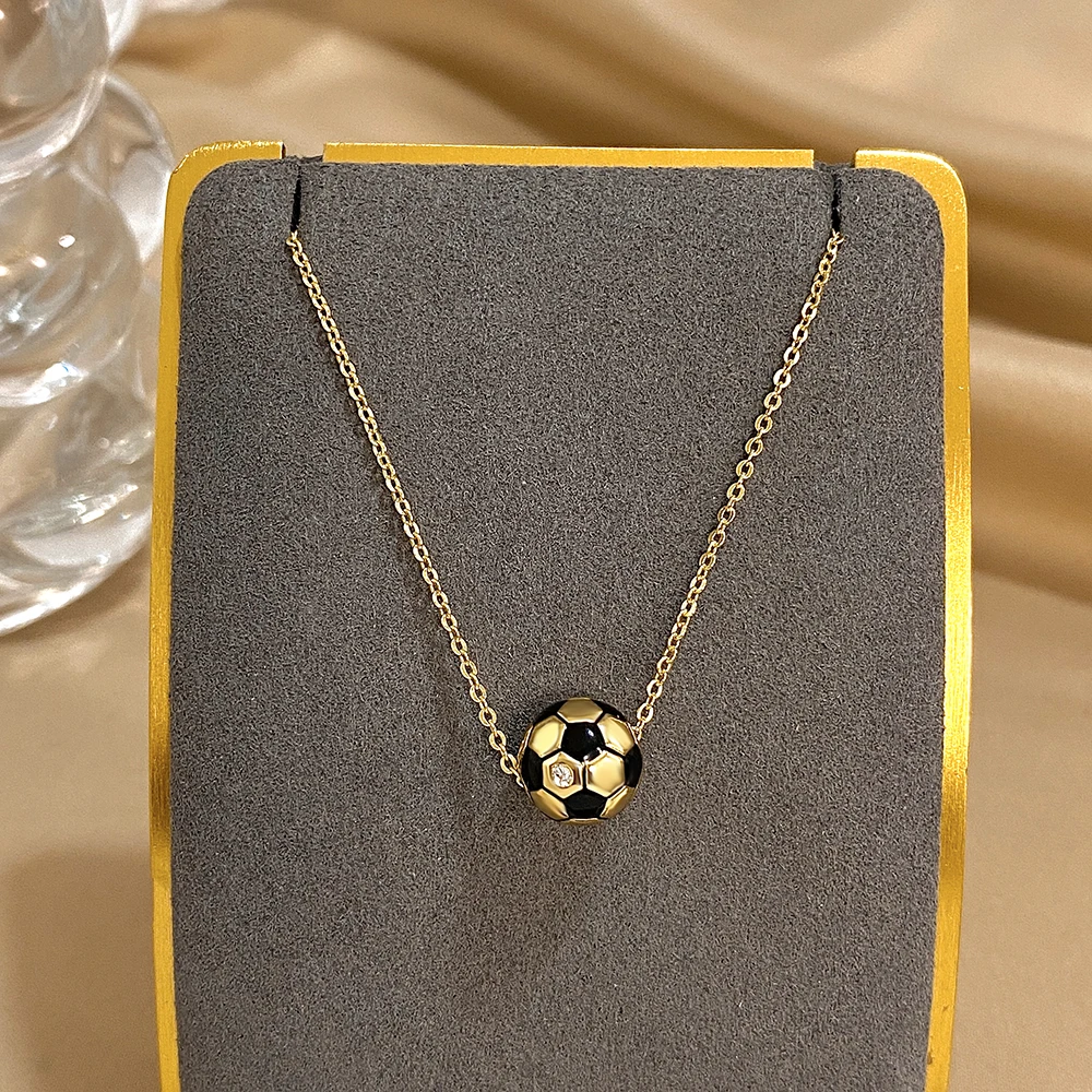 Fashoin Football Round Pendant Necklace for Women and Men Stainless Steel Soccer Football Sports Neck Charm Jewelry Accessories