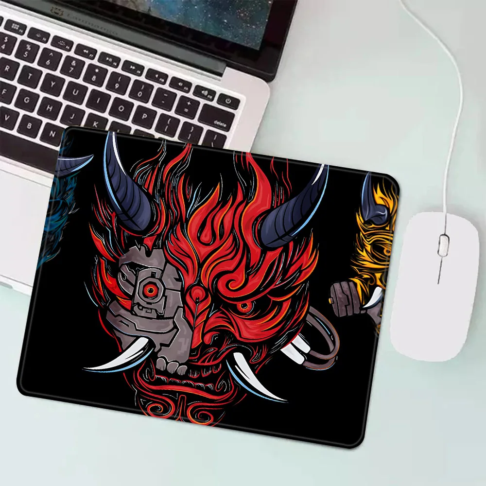 Oni-Gaming Mouse Pad, XS Pequeno Mousepad para PC Gamer, Decoração Desktop, Tapete do rato do escritório, Tapete Deskmat