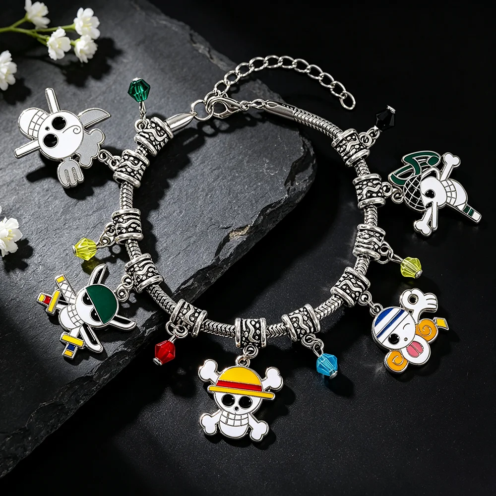 One Piece Charm Bracelet, Anime Straw Hat Pirates Skull Logo Snake Chain Bracelet Cosplay Jewelry Gift for Anime Fans