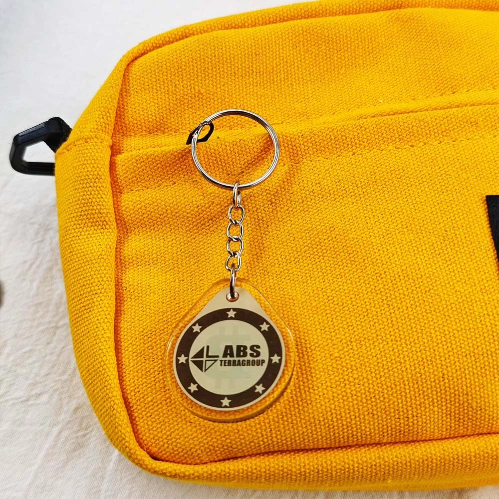 Escape From Tarkov Acryl-Schlüsselanhänger TerraGroup Labs Schlüsselkarten-Anhänger Bitcoin 0.2BTC Schlüsselring für Spielfans Cosplay Taschenanhänger Spielzeug Geschenk – Detail 5