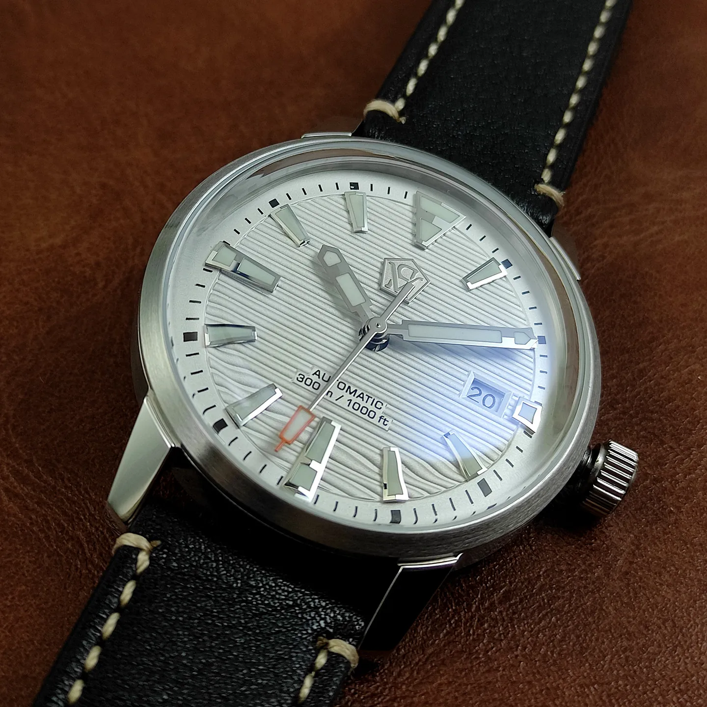 40mm Vakuy Business Men's Calendar Automatic Mechanical Watch NH35 Movement Silver Stud Leather Waterproof Luminous Watch