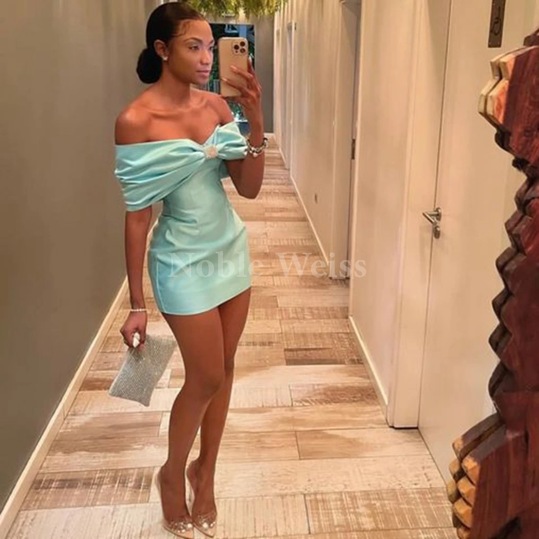 

Атласные платья для выпускного вечера с открытыми плечами Элегантное короткое вечернее платье русалки на заказ