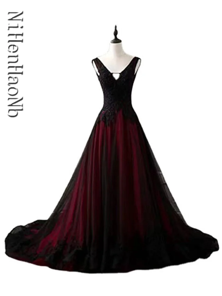 Vestido de quinceañera negro y rojo sin mangas con cuello en V, apliques de encaje, Chic Patry 15, espalda con cordones