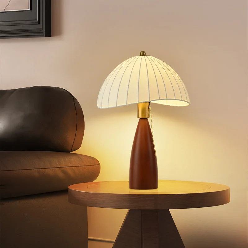 Middle Ancient Style Imitation Silk Floor Lamps Bedroom Bedsides French Retro Atmosphere Sofa Edge Decorative Home Desk Lights
