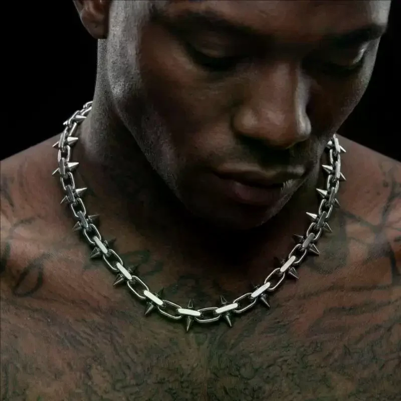 Colliers à pointes style hip-h - Body Jewelry Goth avis et prix