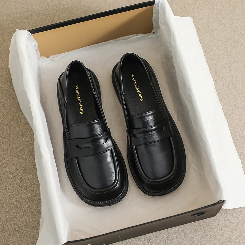 Buty do chodzenia na cztery pory roku, sneakersy do biegania, wodoodporne buty trekkingowe, buty podróżne, botki, antypoślizgowe buty codzienne, buty barefoot.