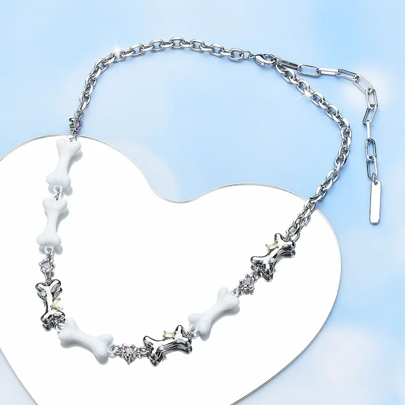 

2025 Women's Multi-bone Series Zircon necklace, a sweet and refreshing necklace, a trendy and fashionable collarbone necklace