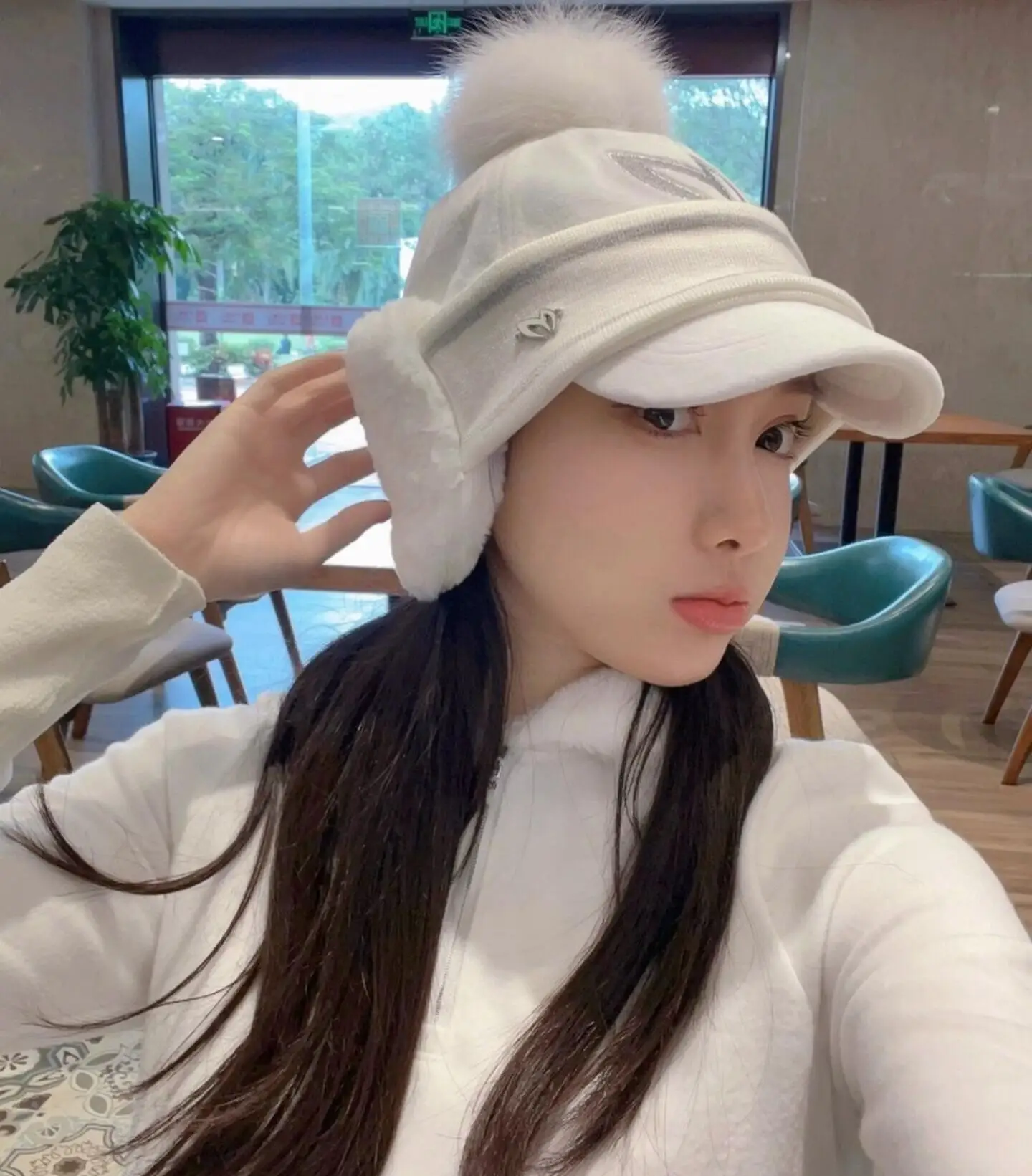 

Korean Style Golf Beanie with Pom Pom, Women's Baseball Cap with Ear Flaps, Fleece Lined Winter Sports Hat