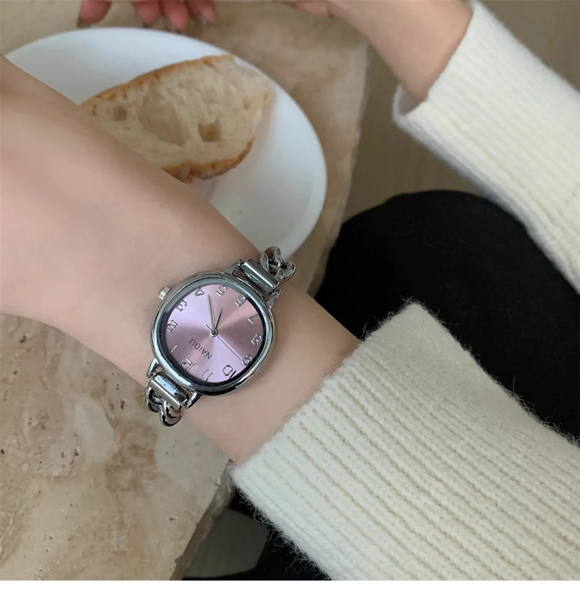 Brand Oval Dial Quartz Watch Korean Version Simple and Fashion Women\'s Bracelet Wristwatch Luxury Gift Small Green Watches