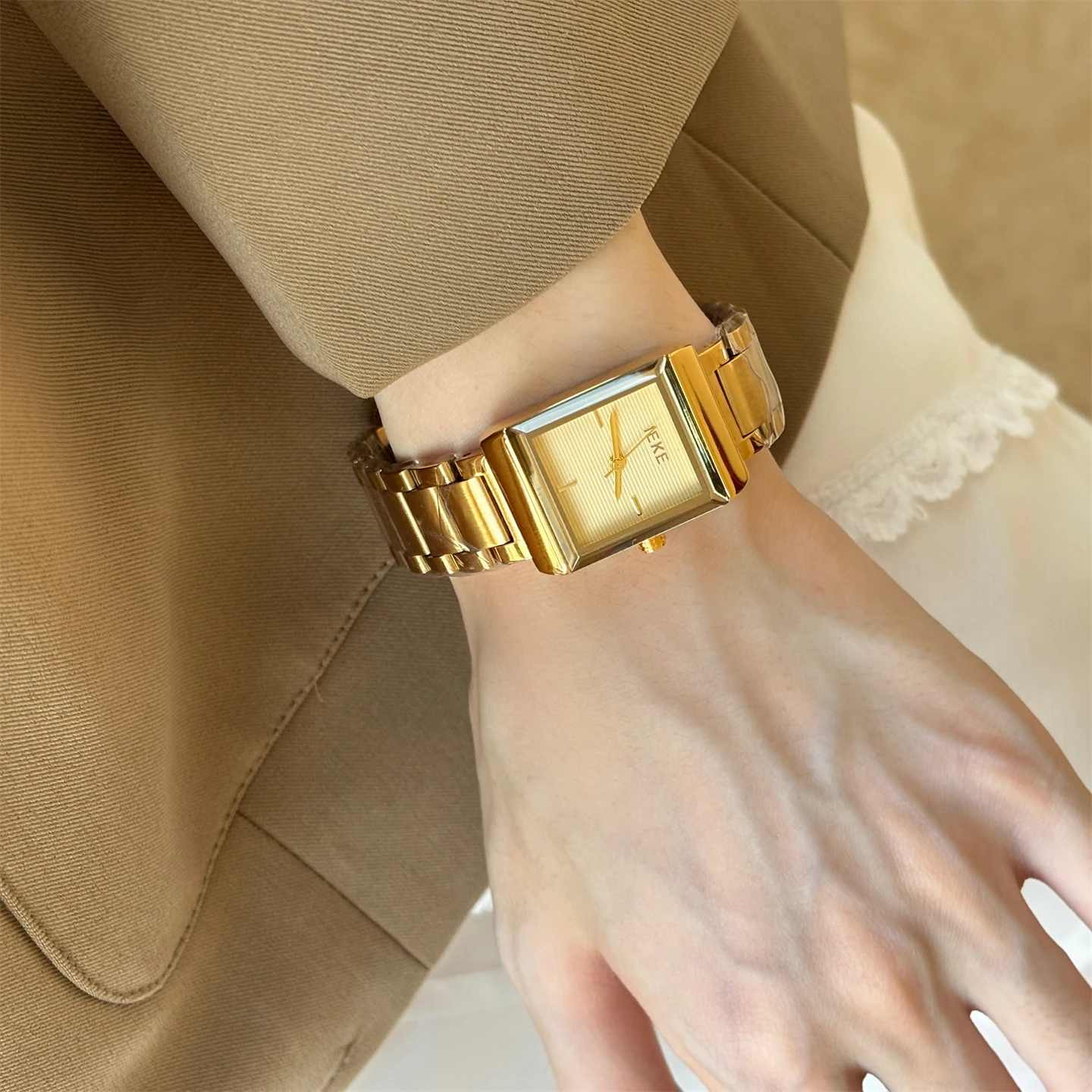 New Women'S Wristwatch, Stylish And Elegant Retro-Style Square Watch, High-Value, Luxurious And Versatile Quartz Women'S Watch.
