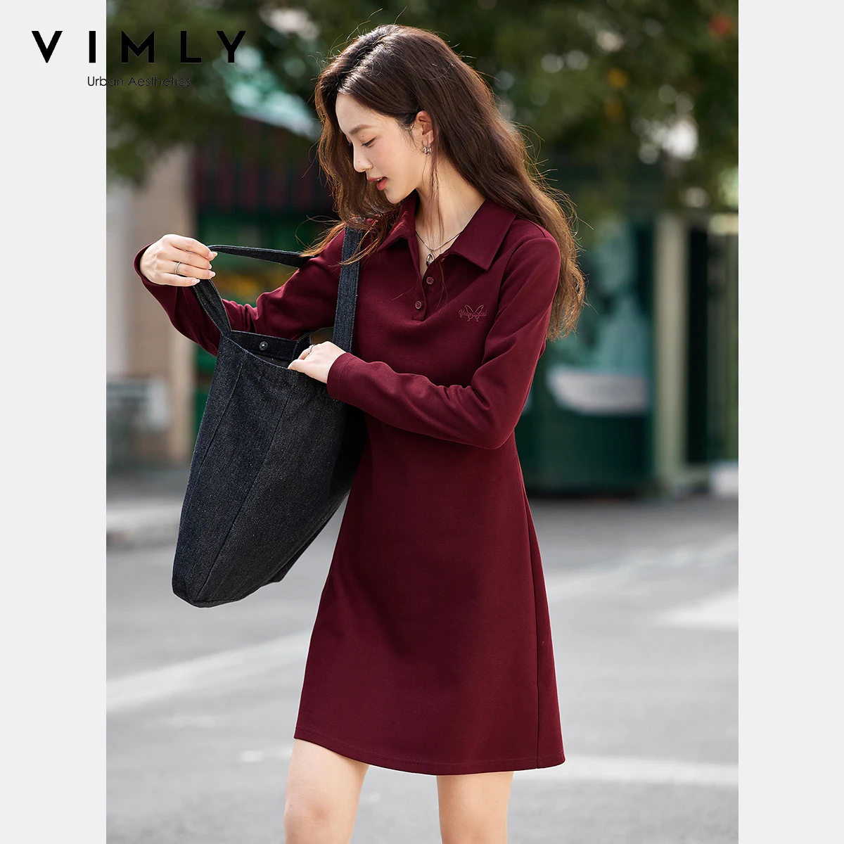 VIMLY Abiti rossi da donna Sportivi Autunno2025 Nuovo elegante collo alto Abito corto femminile Lettera ricamata A-line Abito da donna A2237