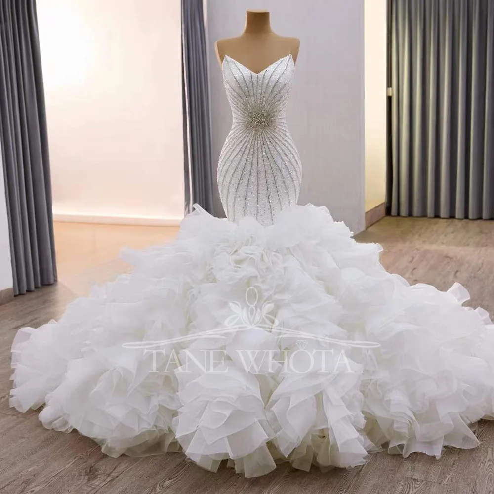 Charming Wedding Dress Sweetheart Lace Up Back Beading Crystal Sequined Ruffles Customized Vestido De Novia
