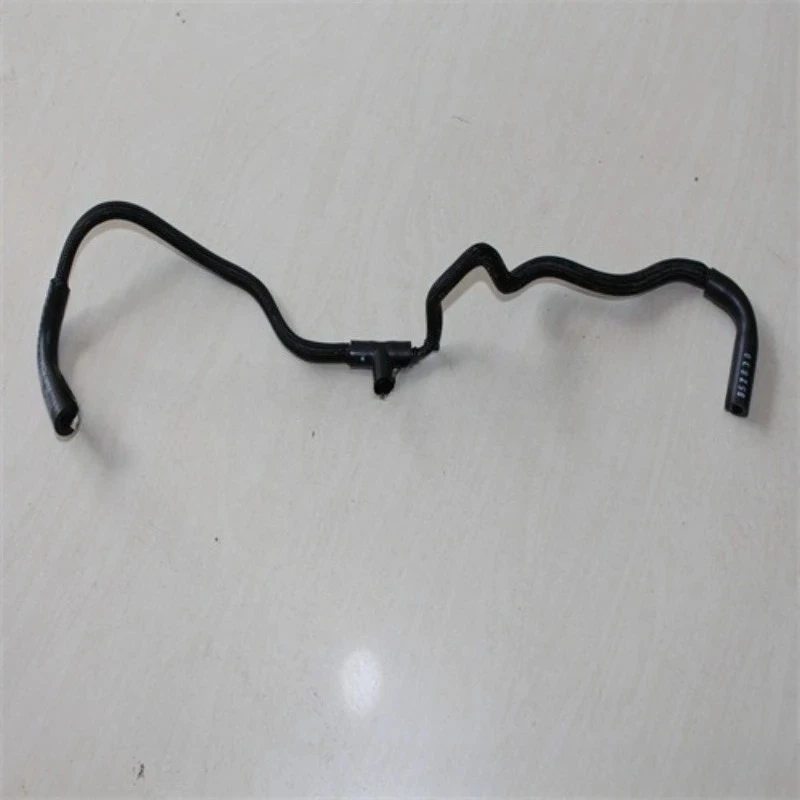 

LR013531 JDE10729 Oil Separator Hose for Land Rover Range Rover Sport L320 L494 Range Rover Vogue L405 Discovery 4 L319 3.0TD V6