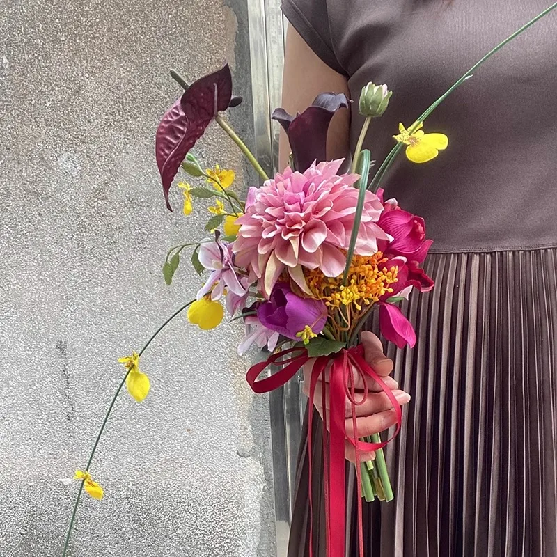 

Artificial flower certificate hand bouquet bride wedding bouquet feel fake flower wedding photography wedding bridesmaid bouquet
