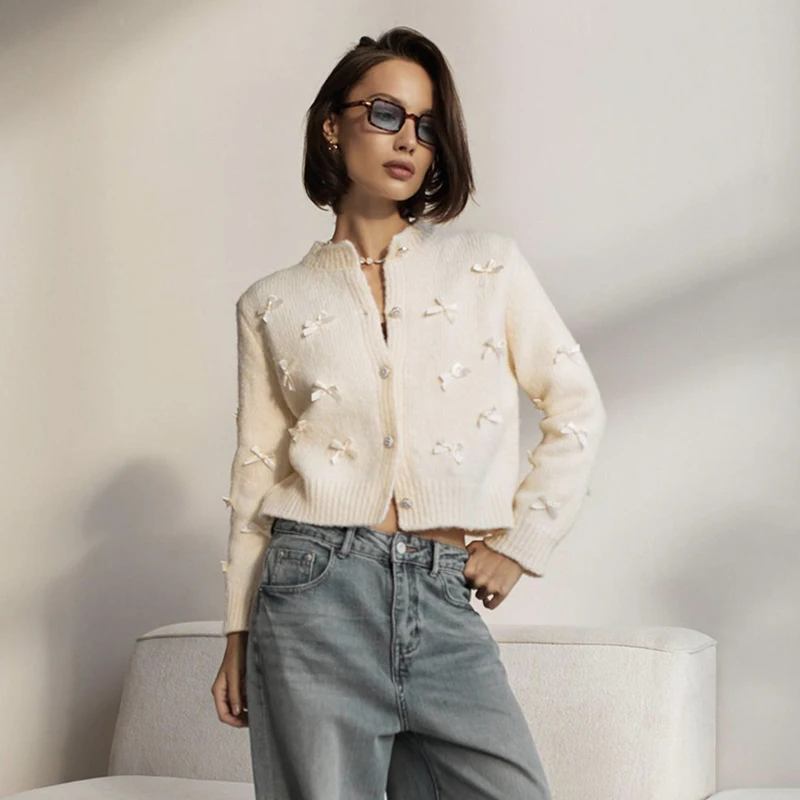 سترة قصيرة محبوكة كلاسيكية بعقدة على شكل فيونكة سترة نسائية أساسية للخريف برقبة دائرية ملابس خروج واحدة الصدر سترة 2025