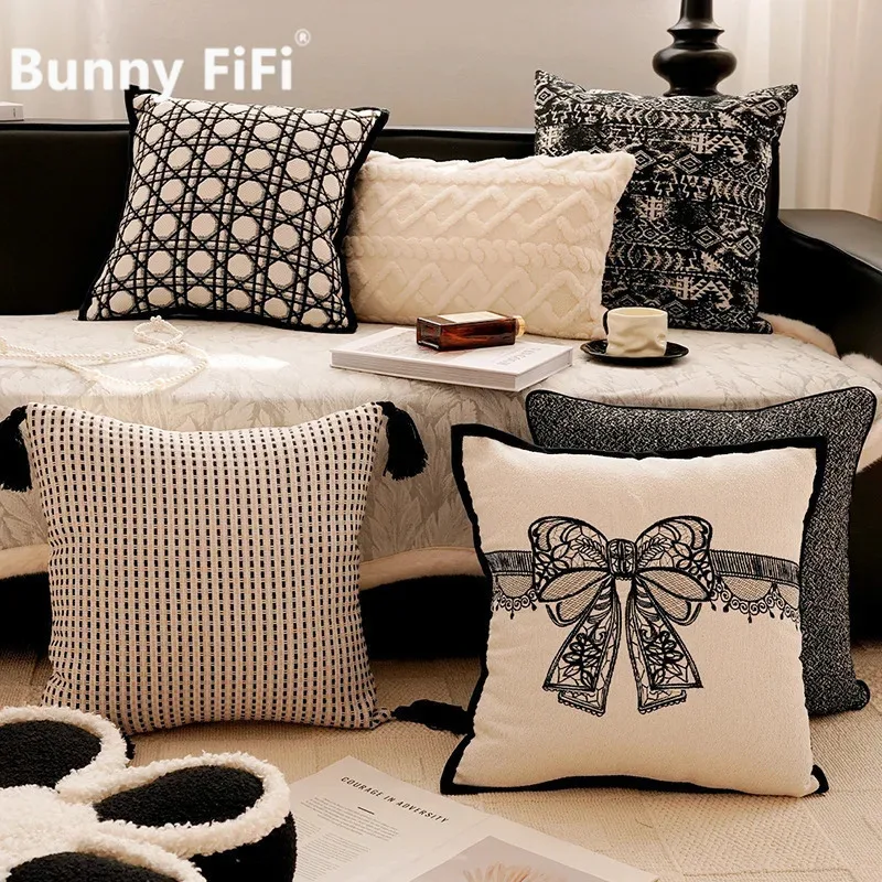 

Наволочки для подушек в скандинавском стиле с геометрическим узором и бахромой, черно-белые, с бантом, роскошные декоративные чехлы для дивана, кровати, гостиной.