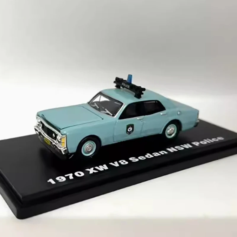 

Литая под давлением модель автомобиля из сплава в масштабе 1:64, 1970, имитация готового продукта, полицейская машина XW V8, коллекция хобби, кулон, подарок