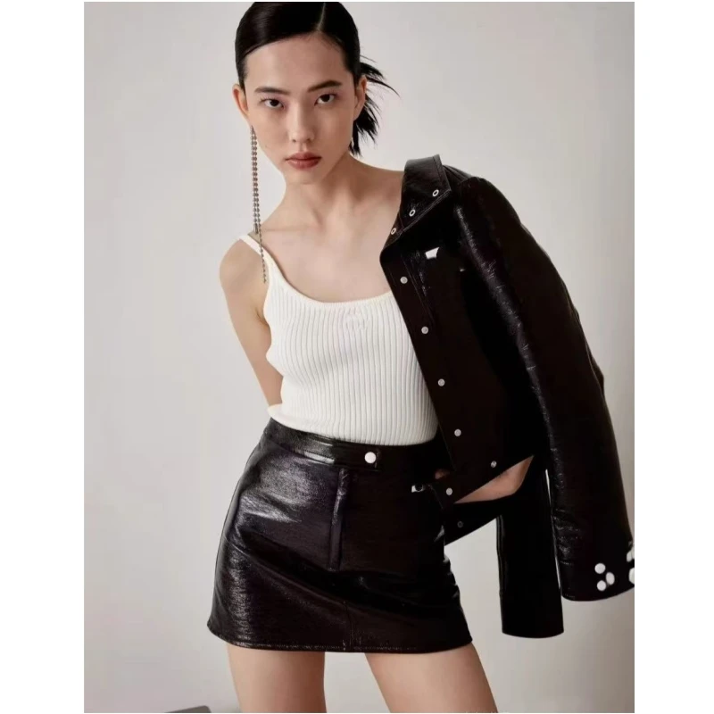 

25 year new trendy luxury French niche PU leather black high waisted sexy hip hugging skirt