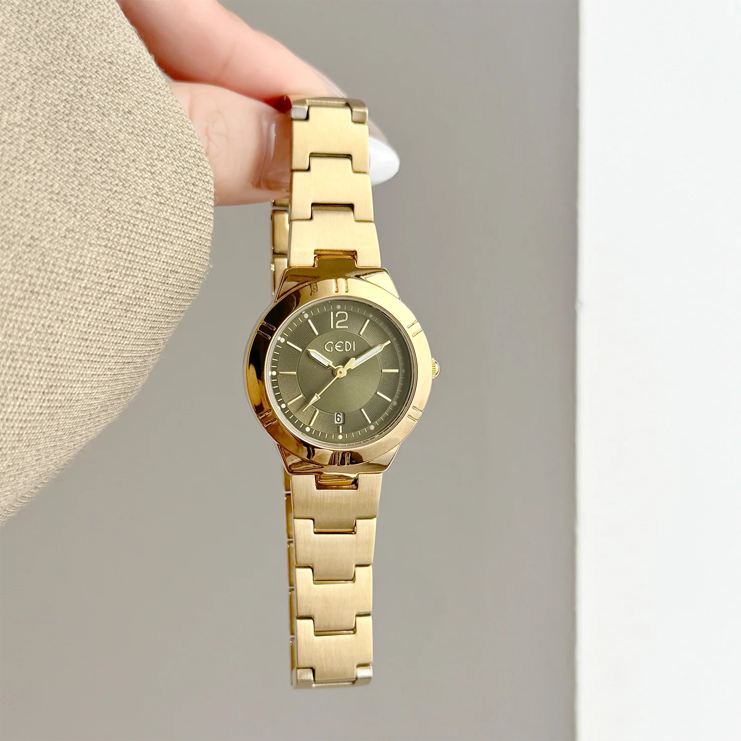 Minimalist Big Round Dial Women Watch Stainless Steel Band Calendar Quartz Wristwatch Ladies Dress Casual Female Daily Watches