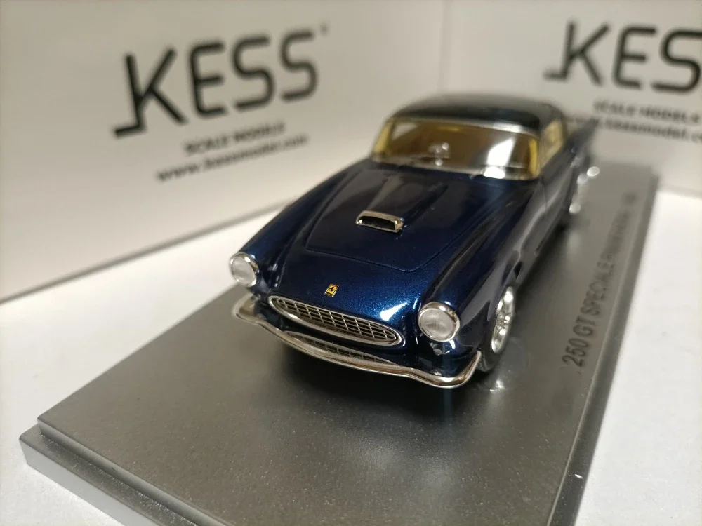 Kess 1:43 250GT Speciale Pininfarina Vintage Car Simulation Limited Edition Resin Metal Static Car Model Toy Gift