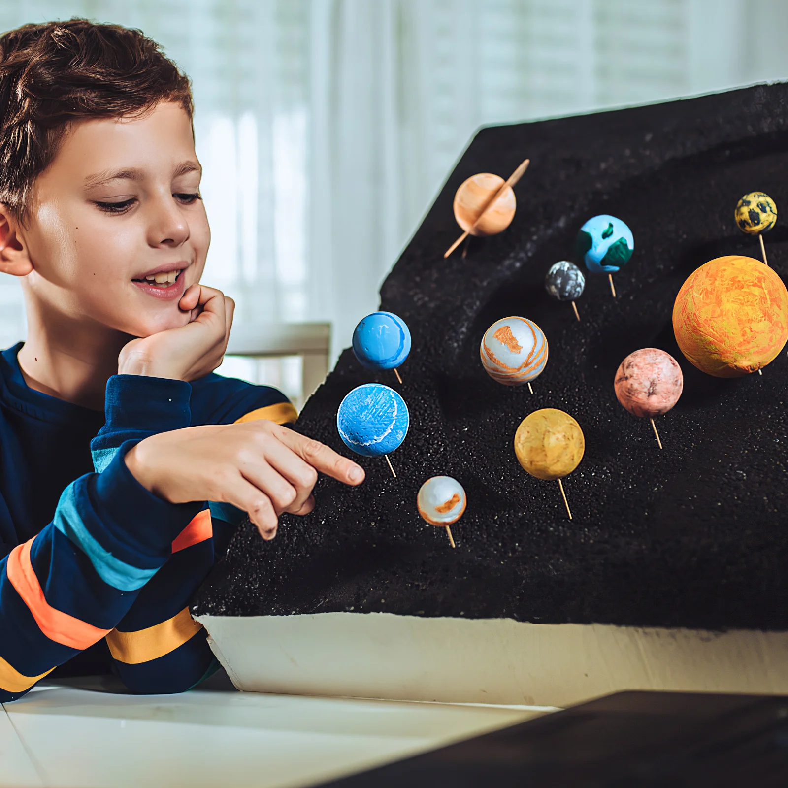 

100Pcs Foam Craft Balls 4Cm Polystyrene Solid White Spheres DIY Painting Decorations for Wedding Party Holiday Craft Projects