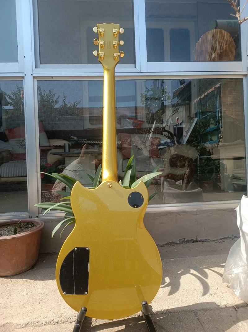 High quality Y amaha electric guitar. SG3000, gold and silver paint, ebony fingerboard, ABR-1 piano bridge, fast shipping