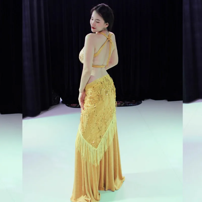 Aangepaste buikdanskostuums Prestatiejurk met borst Katoenen grote heupsjaal Oosterse dans Grote Bareback-set