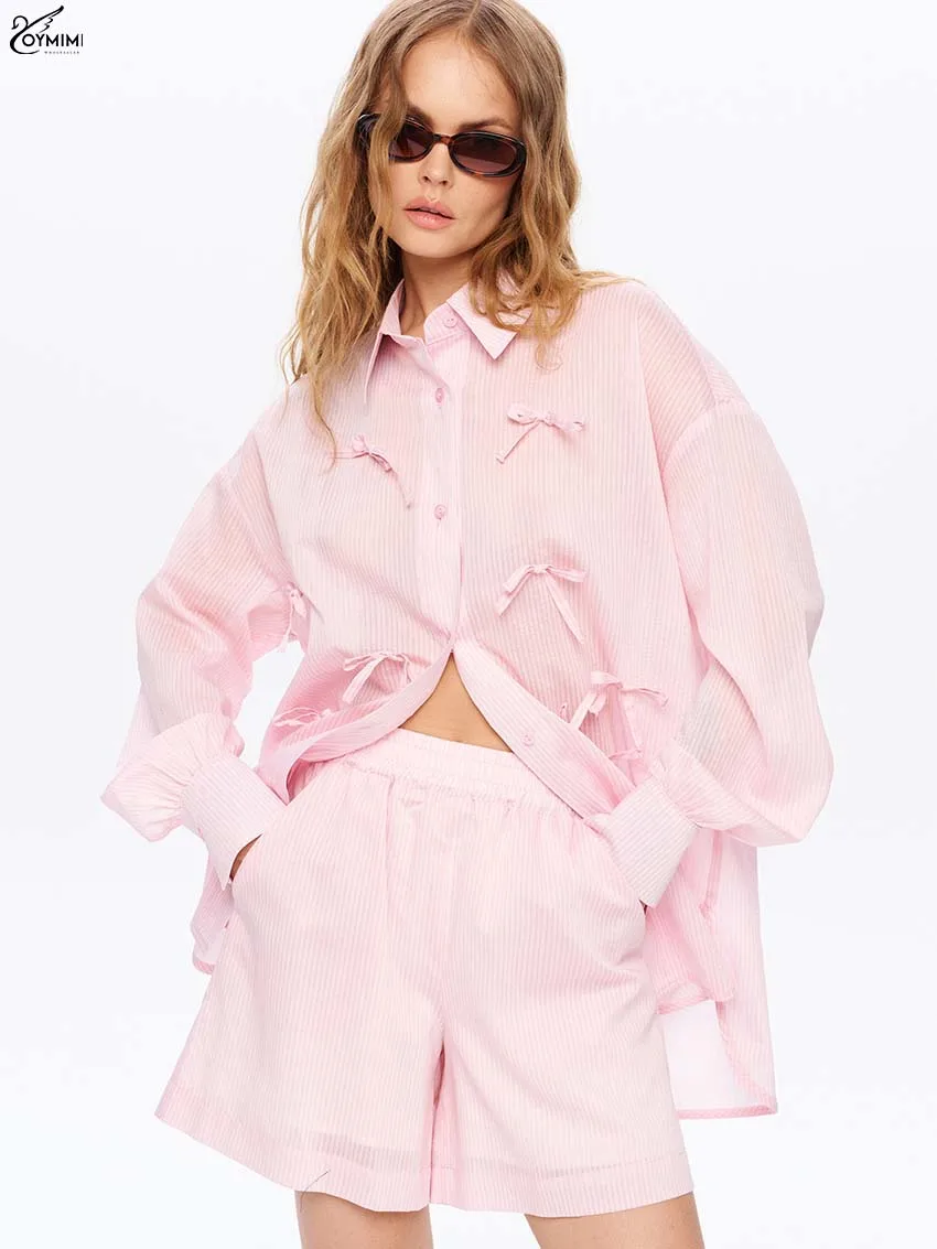 ชุดเซ็ตสองชิ้นสำหรับผู้หญิง Oymimi สีชมพูอ่อน ผ้าฝ้าย ดีไซน์ทันสมัย เสื้อเชิ้ตแขนยาวติดกระดุมผูกเชือก และกางเกงขาสั้นเอวกลางมีกระเป๋า