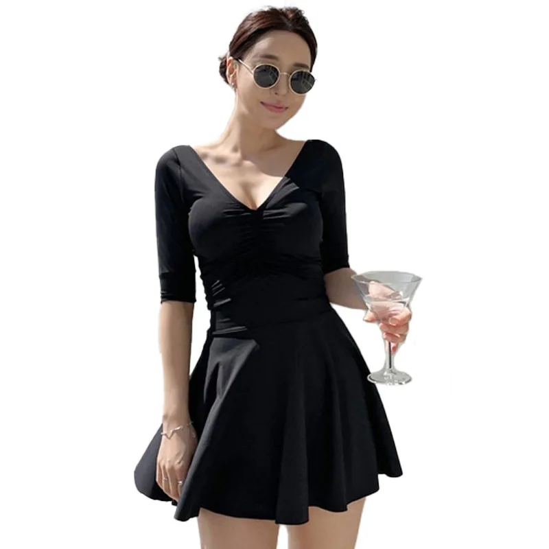 2024 One Piece Swimsuit Korea Style Black Dress Beachwear Cute Short Sleeve Slimfit Monokini Beach Bathing Suit Women Swimwear