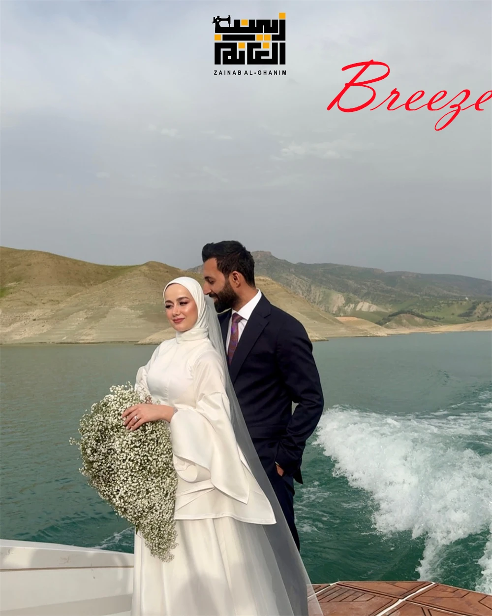 Personalizado de alta qualidade vestido de casamento de cetim branco temperamento alta necklin mangas compridas capela trem a linha vestidos de noiva