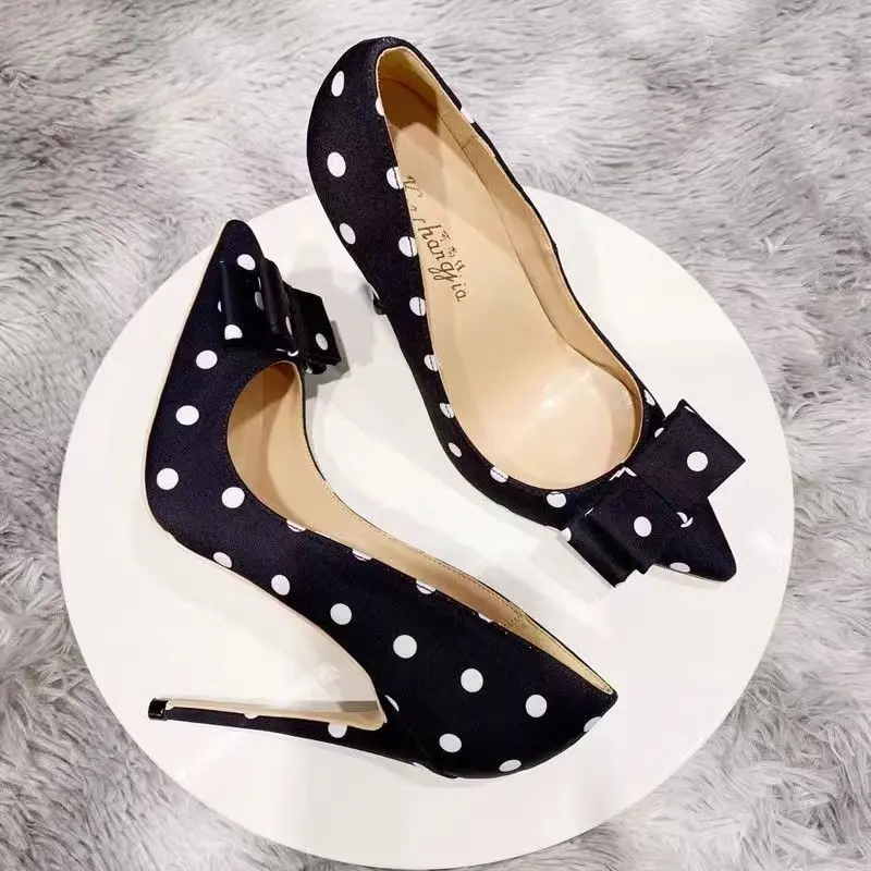 2024 Autumn New Silk Satin Black Wave Dotted Pointed High Heels 12cm Women\'s Thin Heels Shallow Mouth Single Shoes 10cm