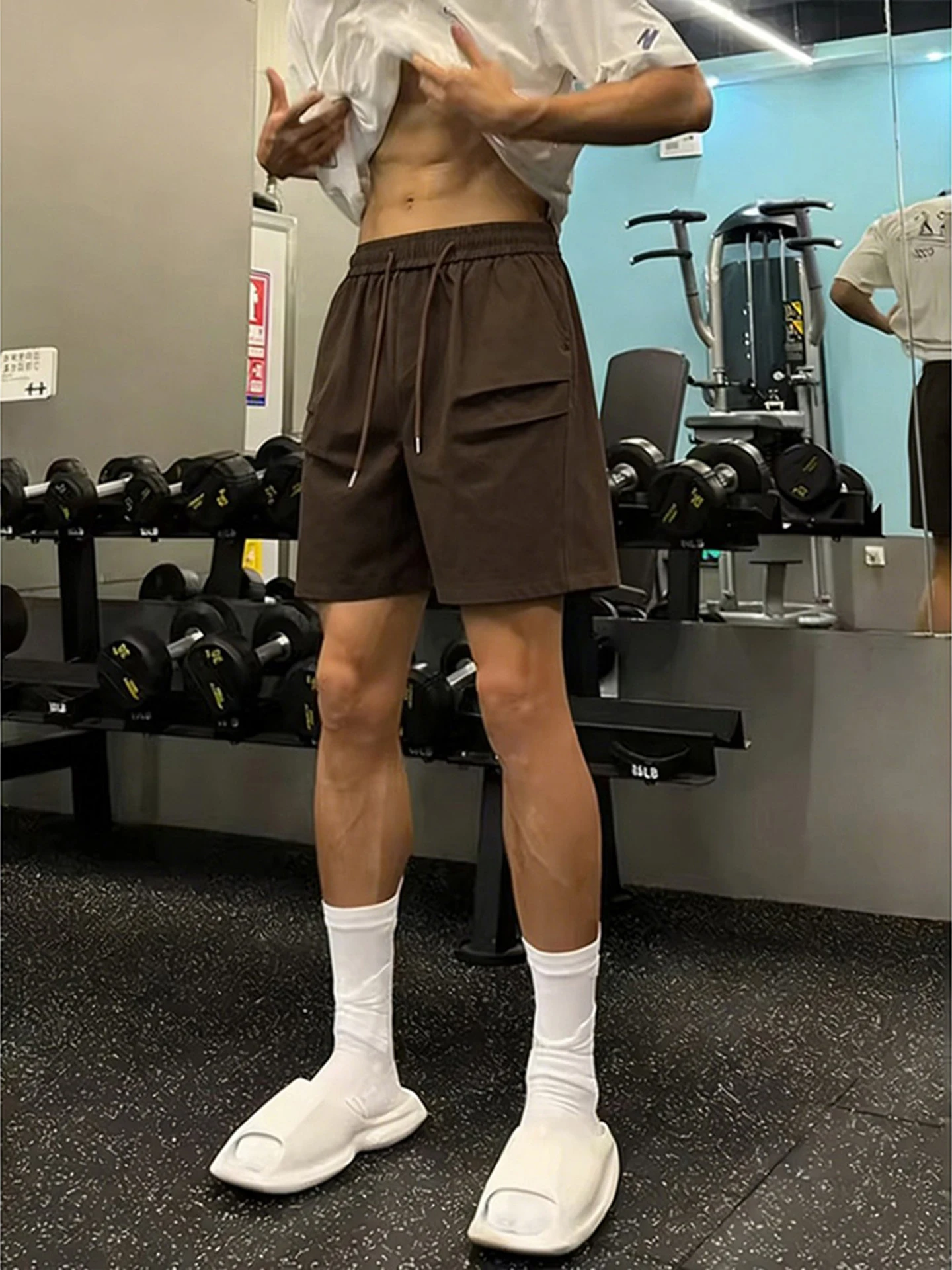 

Men's Sporty Brown Shorts Casual Straight Legwear Worn Exterior Folded Workwear Pants Mid-Length Comfortable Polyester Fibers