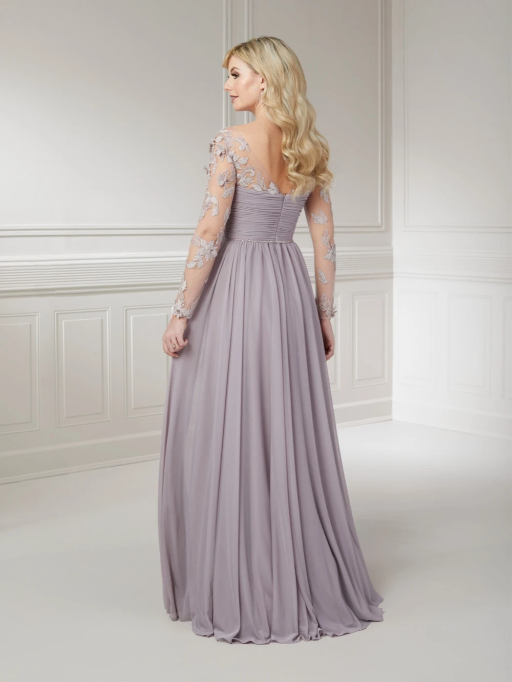 Robe mère de la mariée à manches longues et col en V pour mariage, appliques en dentelle classique, robes de Rh, robe de soirée en mousseline de soie élégante, 2024