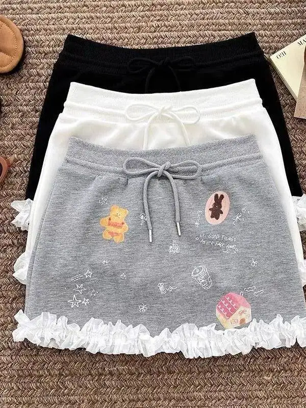 

Милая юбка А-силуэта с мультяшным принтом, высокой талией и кружевной отделкой, не просвечивающая, для прогулок весной и летом