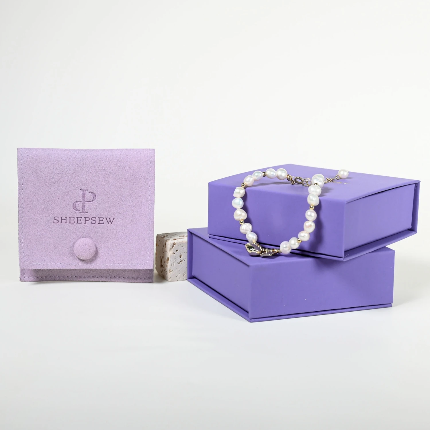 20pcs-elegant-purple-microfiber-flip-button-jewelry-pouch-stamping-gold-logo-magnetic-box-with-foam-insert-jewelry-package