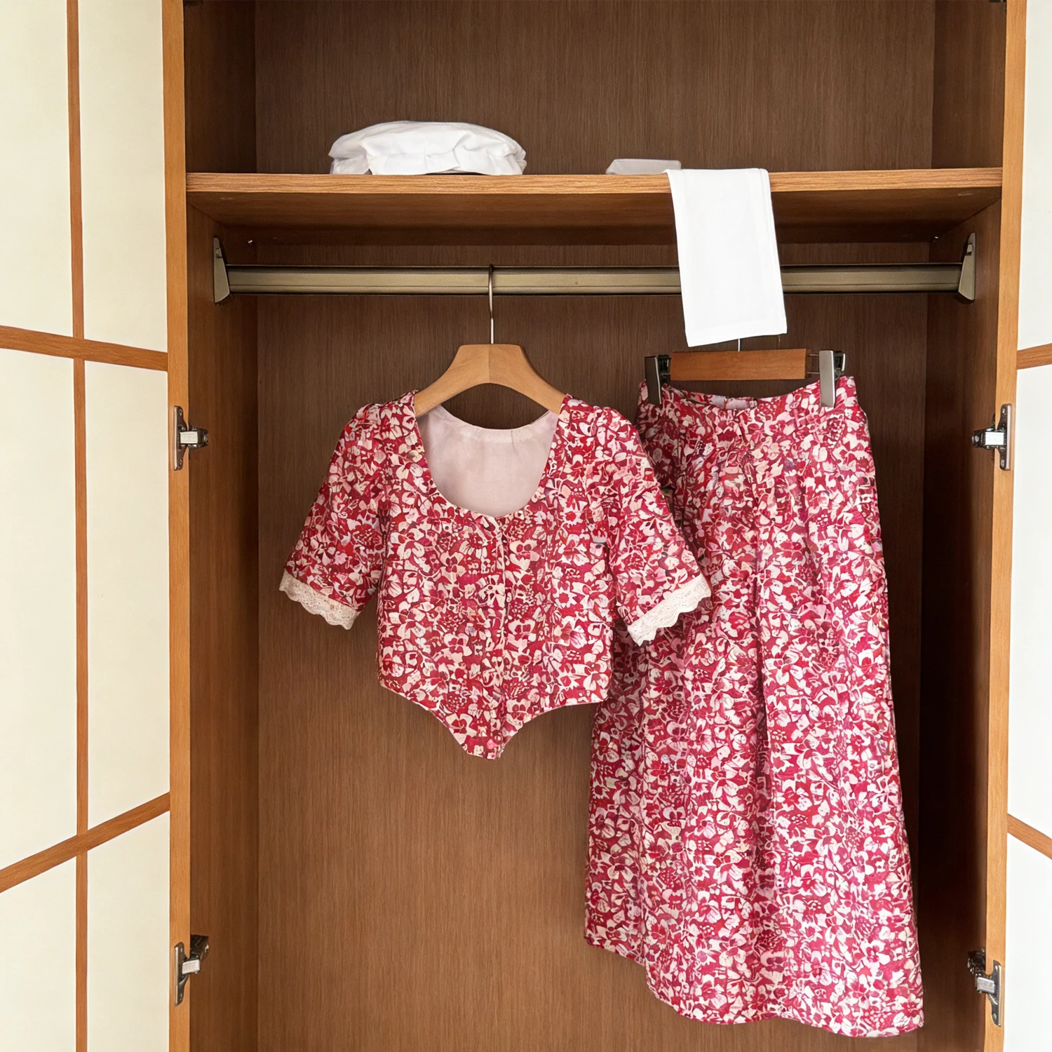 

Cute Doll Dress Set For 18 inch American Dolls Gorgeous lace bikini tee+Maxi Skirt+Scarf+Hat Clothes For 43cm Baby New Born Doll