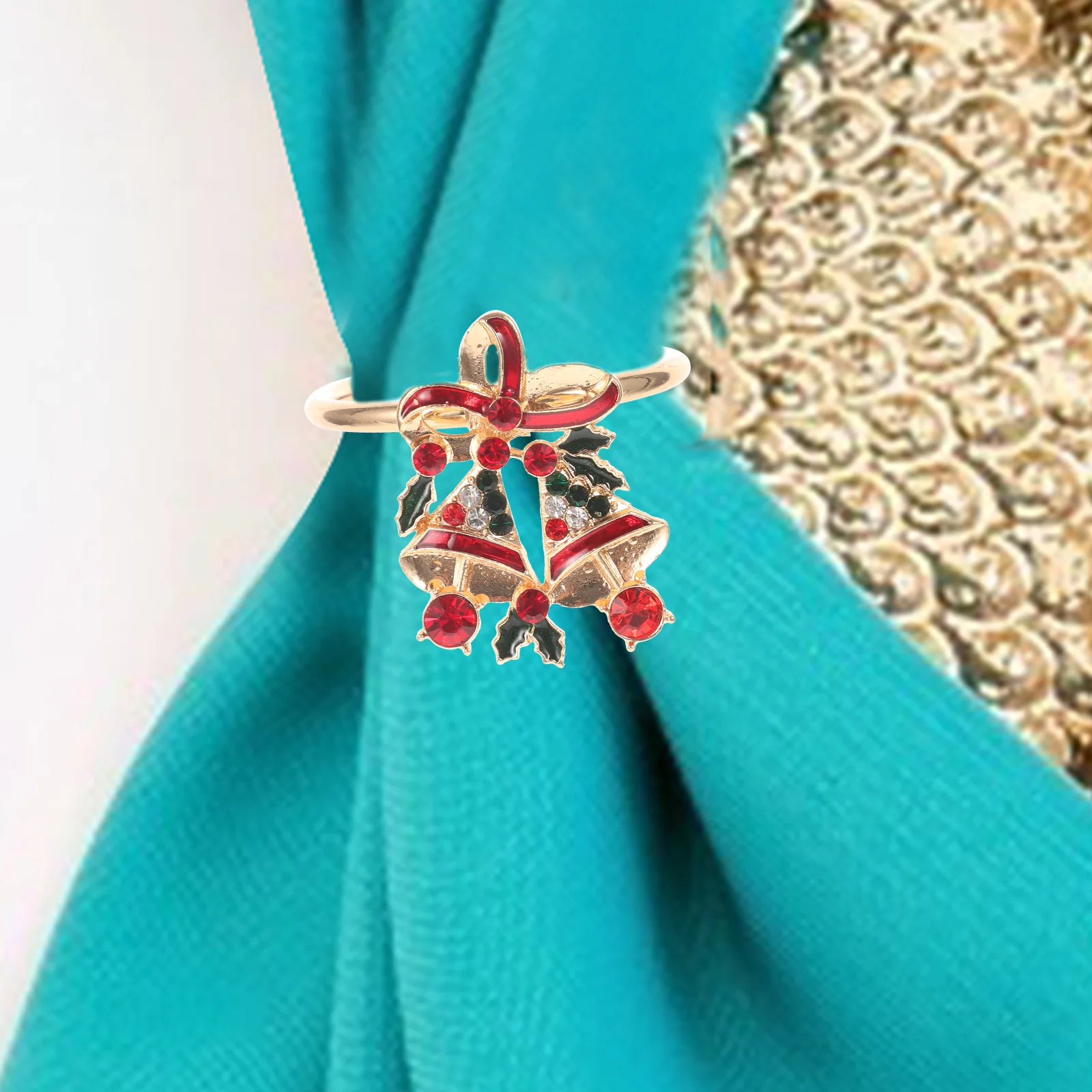 

4Pcs Christmas Napkin Rings Elegant Festive Napkin Holders for Parties Restaurants Hotels Table Settings Dining Table Ornaments