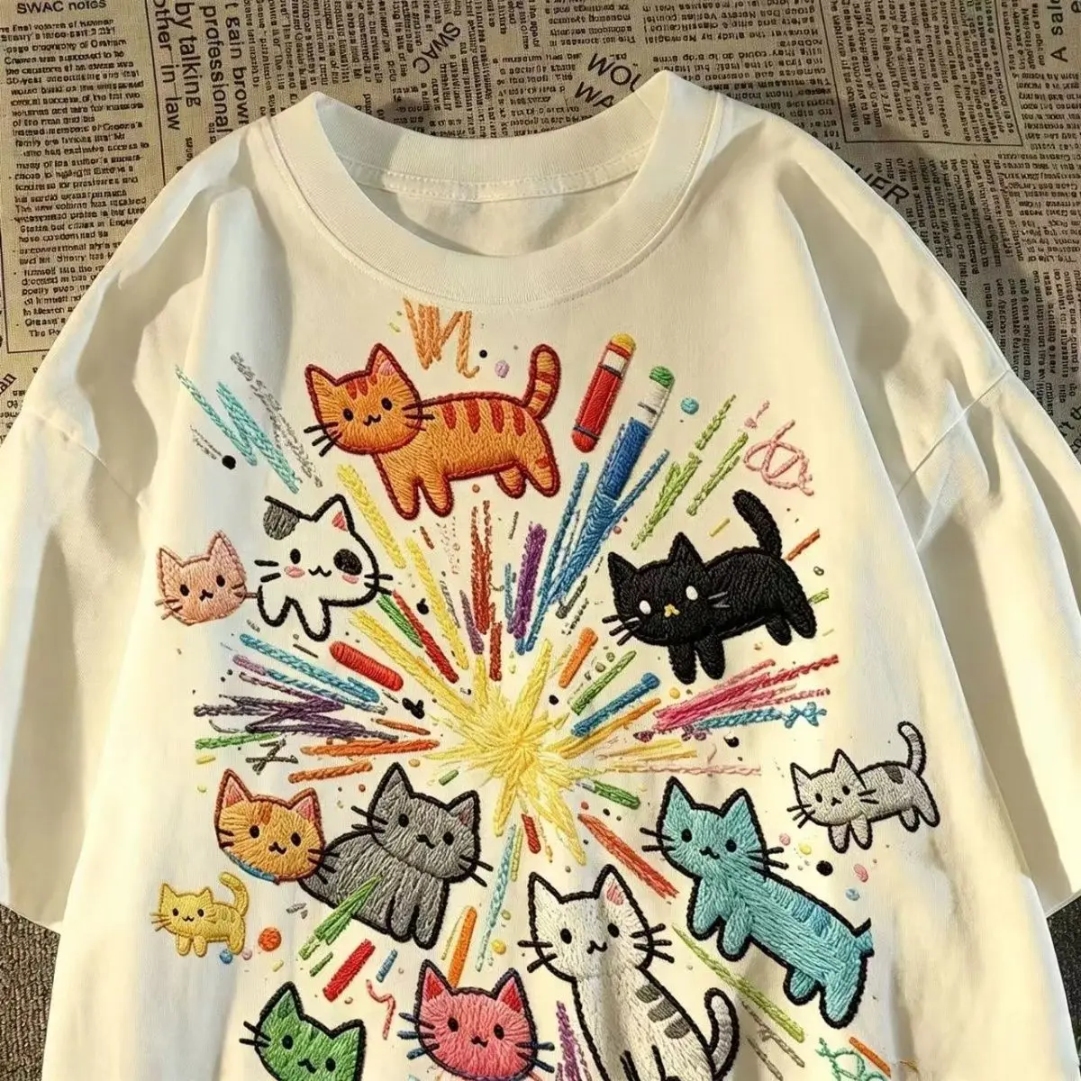 

Y2K Clothes Japan Fun Cute Cat Print Short-sleeve T-shirts Sweet Aesthetic Tshrit Anime Unisex Oversized Summer High-Street Tops
